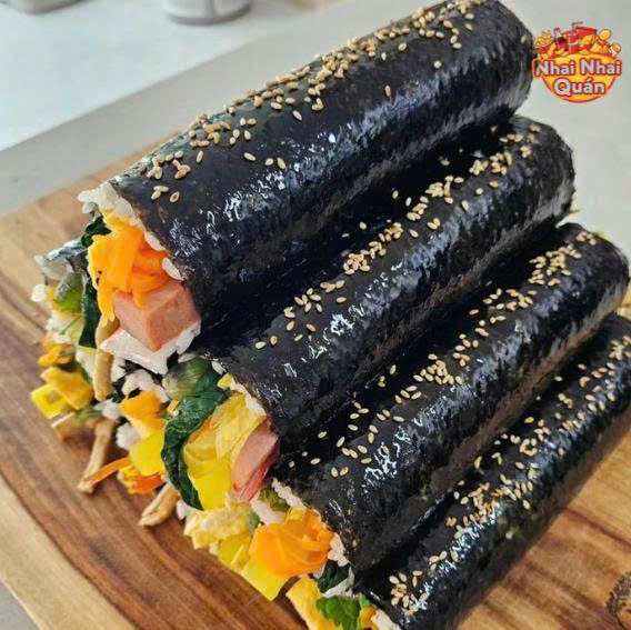 rong biển cuộn cơm nhai nhai quán